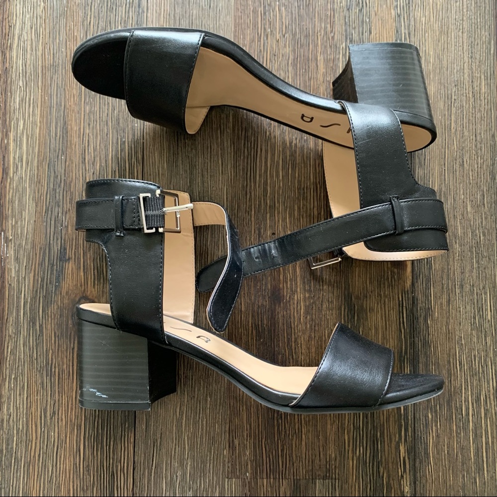 Unisa sandals ⭐️🖤